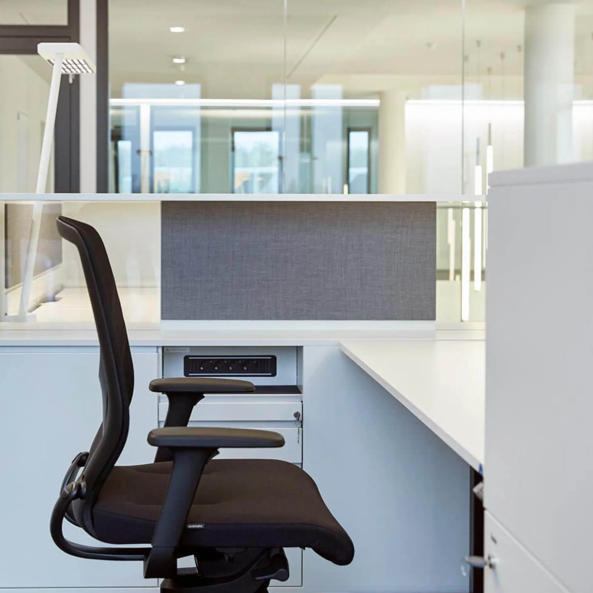 XXXLutz Objekteinrichtung Referenz Büroeinrichtungen Komatsu Technical Center