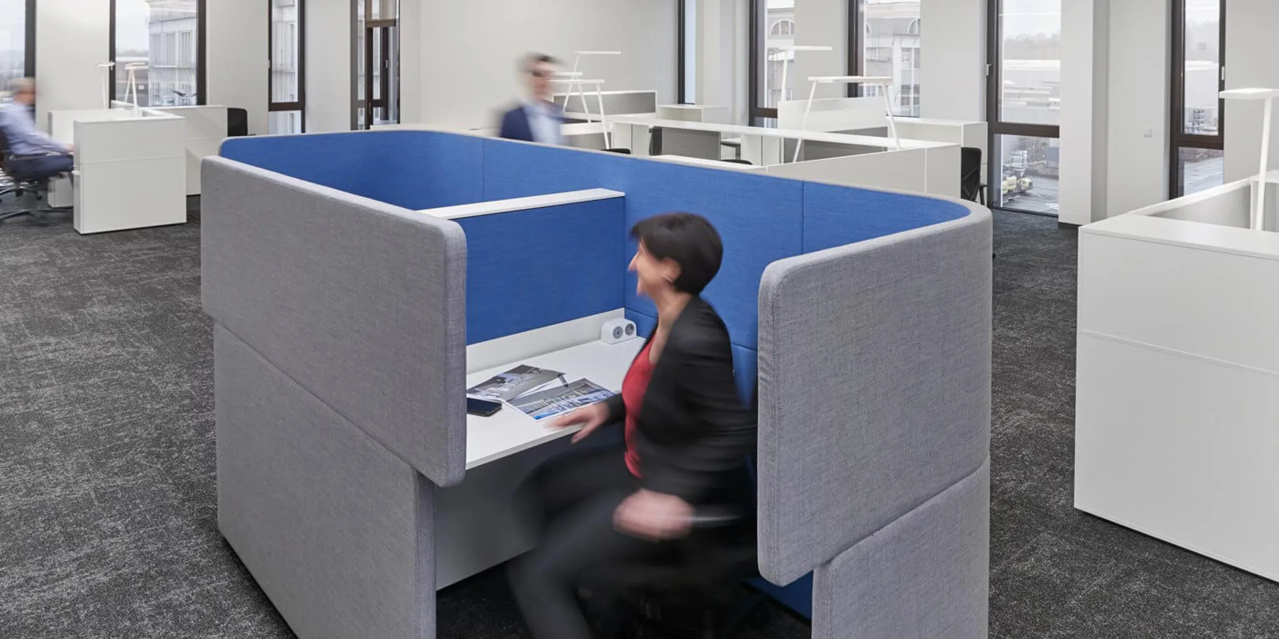 XXXLutz Objekteinrichtung Referenz Büroeinrichtungen Komatsu Technical Center