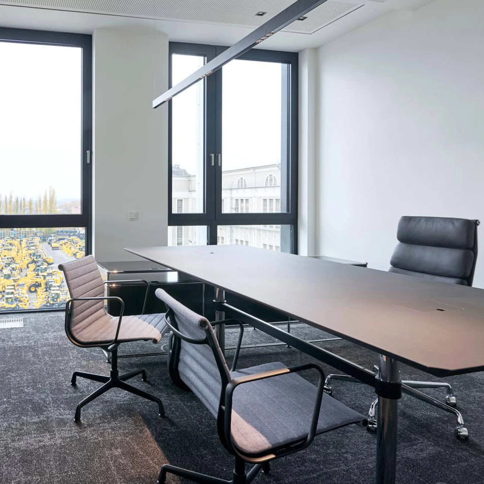 XXXLutz Objekteinrichtung Referenz Büroeinrichtungen Komatsu Technical Center