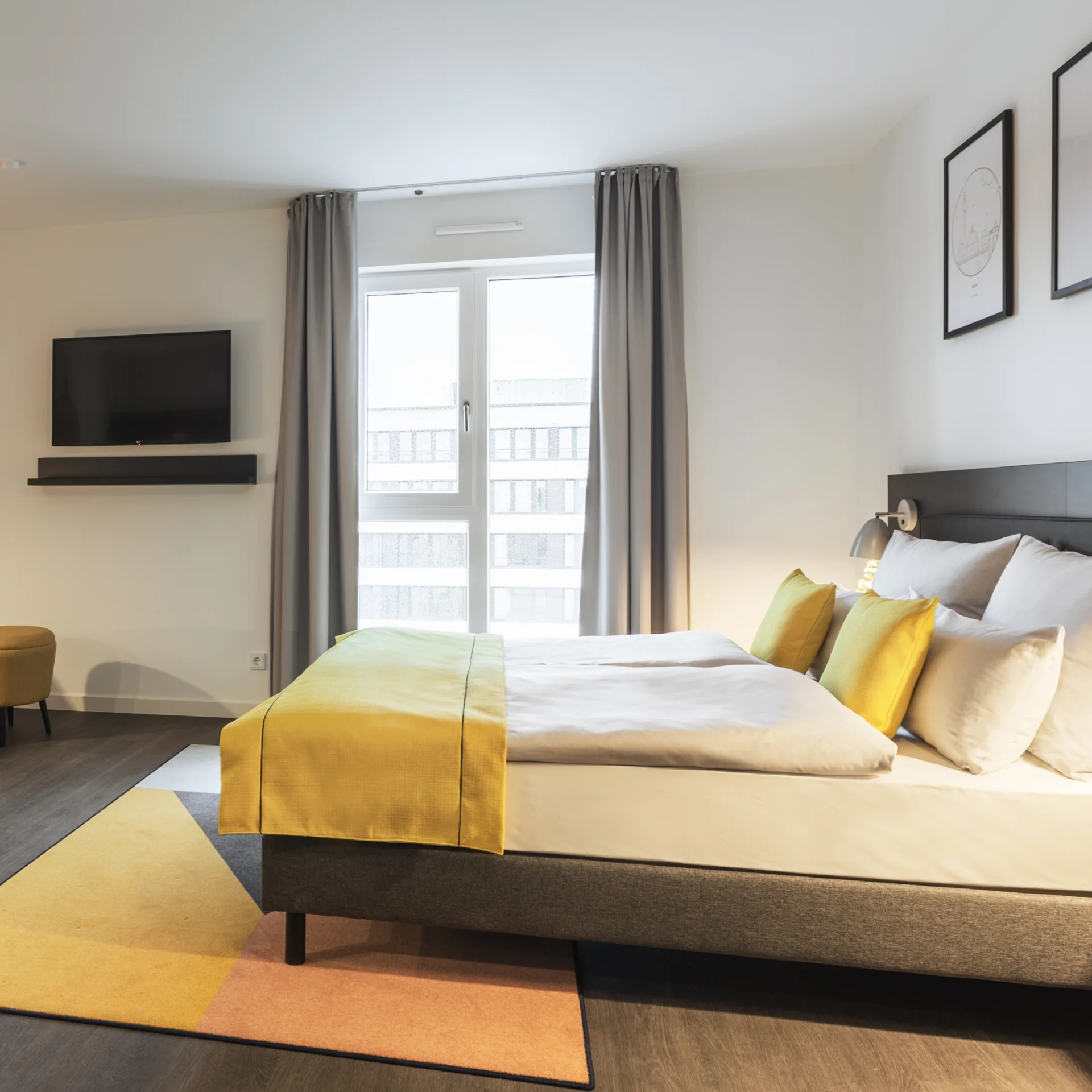 XXXLutz Objekteinrichtung Referenz Hoteleinrichtungen Candlewood Suites Berlin Charlottenburg by IHG